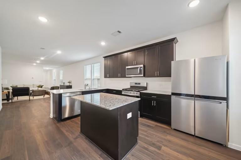 910 Silver Buckle Lane