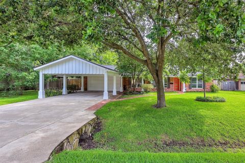 Photo of 8902 Theysen Drive, Houston, TX 77080 (MLS # 89486719)