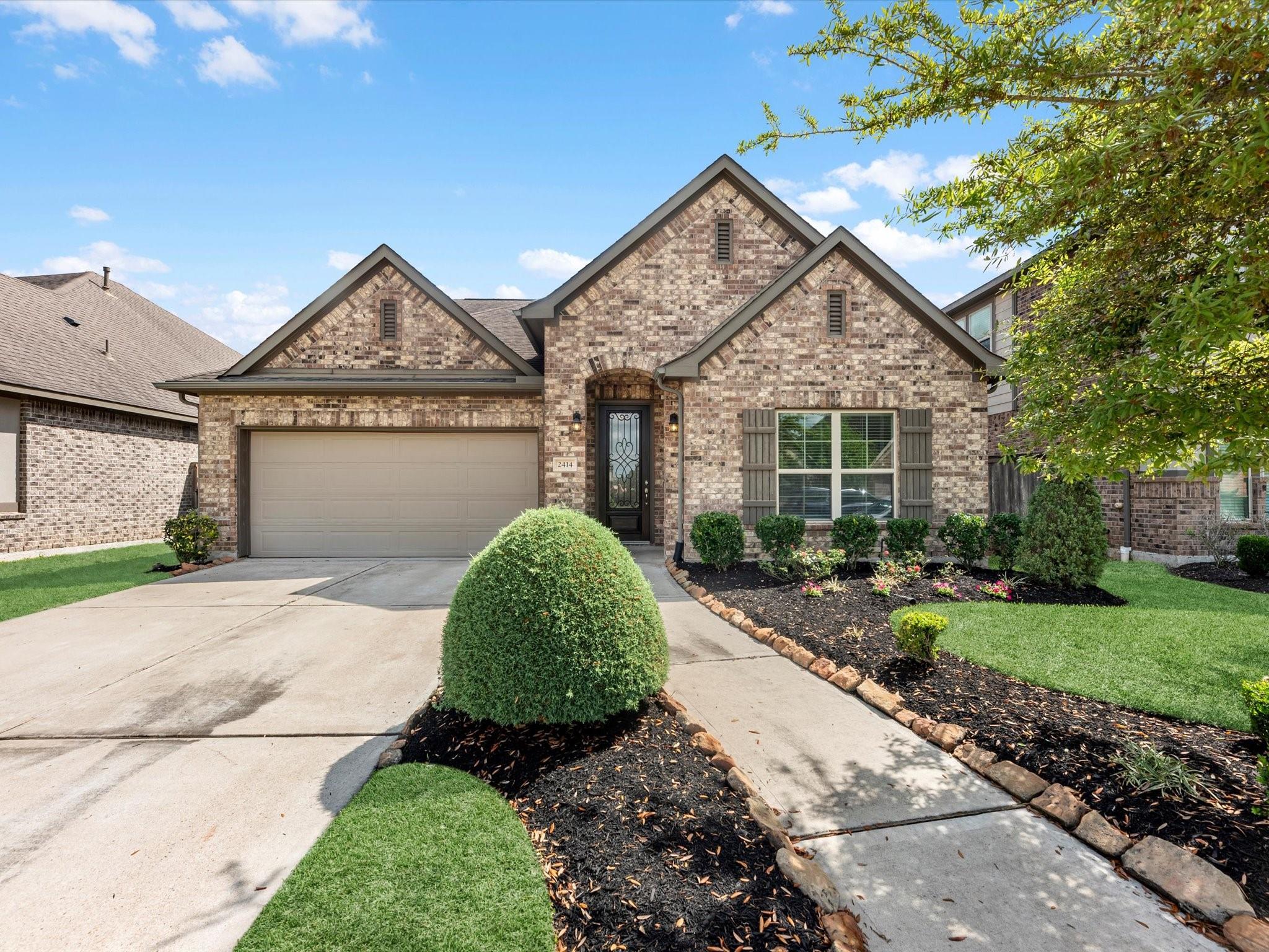 2414 Jasper Point