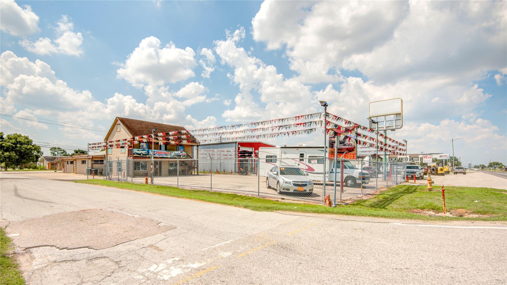 1912 Houston Boulevard