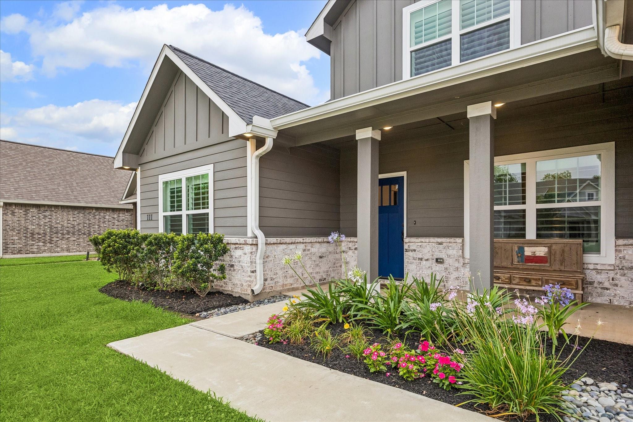 111 Creekside Lane