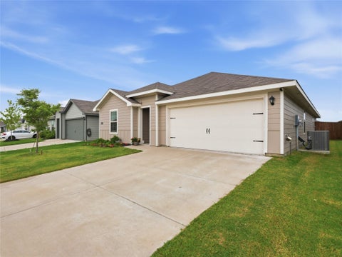 Homes For Sale - 6444 Water Rapids Drive<br/> Princeton, TX 75407