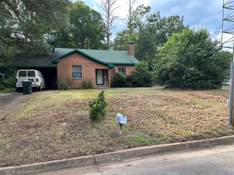 Photo of 715 N Reid Street, Woodville, TX 75979 (MLS # 18180205)
