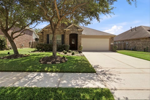 Photo of 24422 Myrtle Creek Falls, Tomball, TX 77375 (MLS # 88669758)