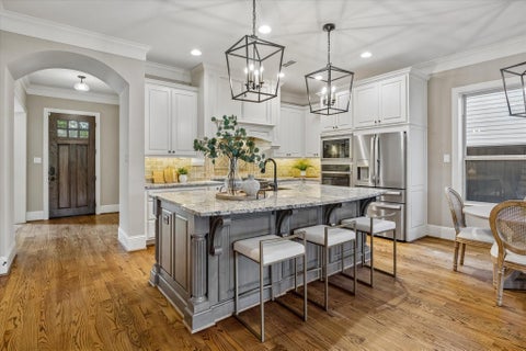 Photo of 1333 Chantilly Lane, Houston, TX 77018 (MLS # 88988158)