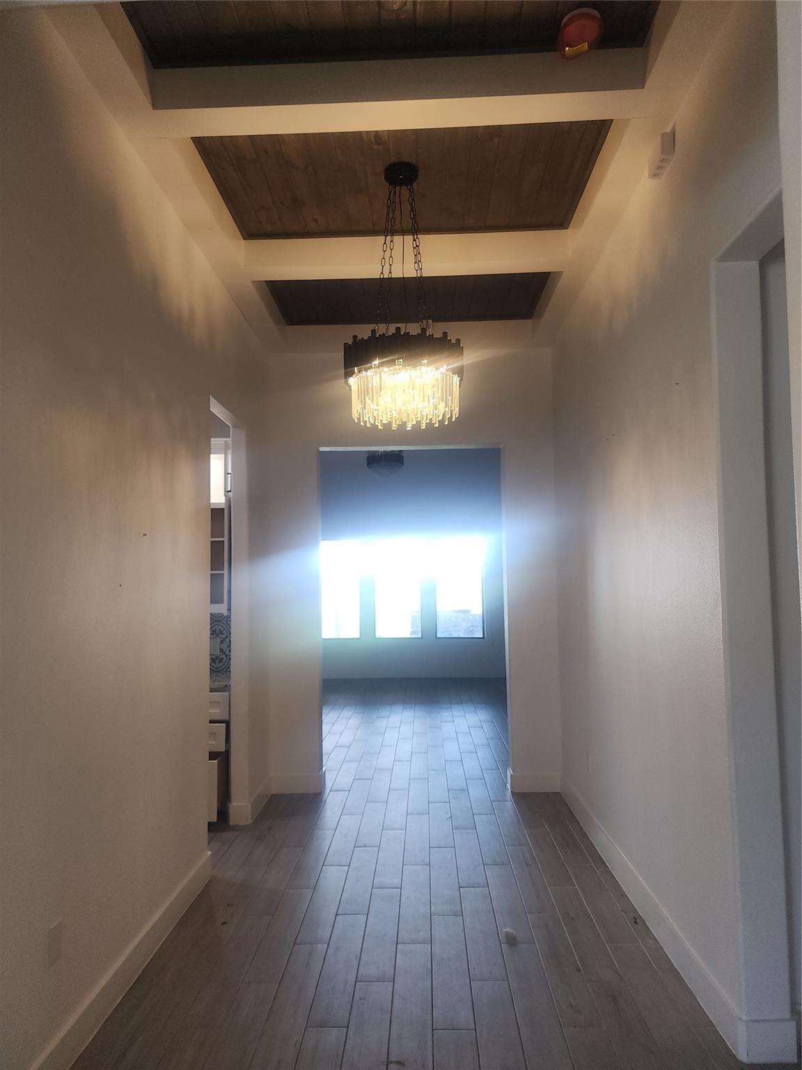 214 Lakeland Circle