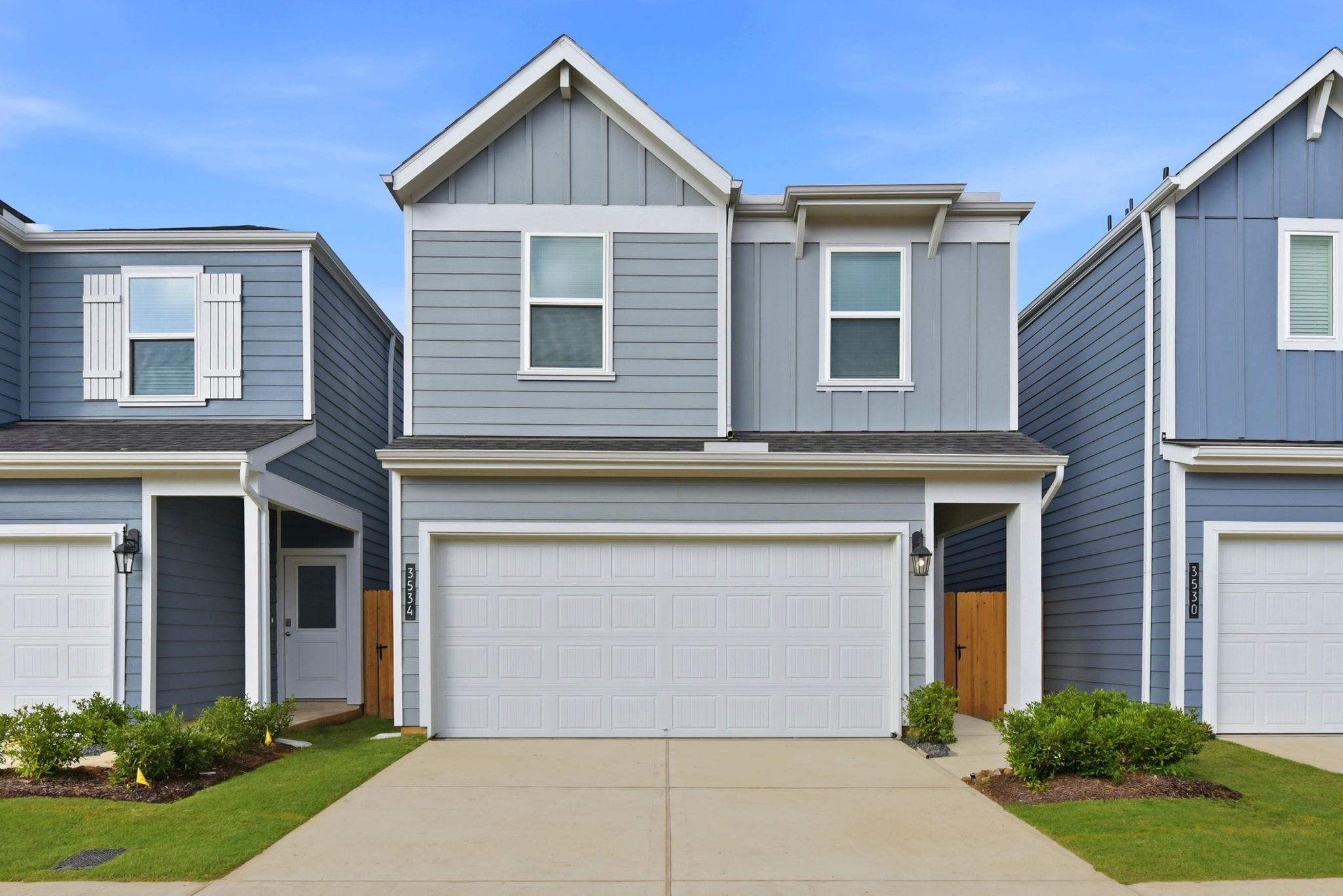 3534 Blue Mockingbird Street