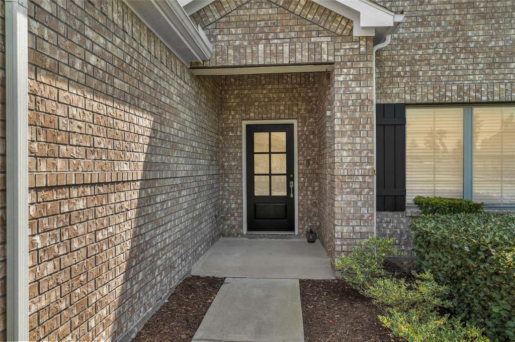 Photo of 9702 Migrant Hawker Court, Conroe, TX 77385 (MLS # 35408187)
