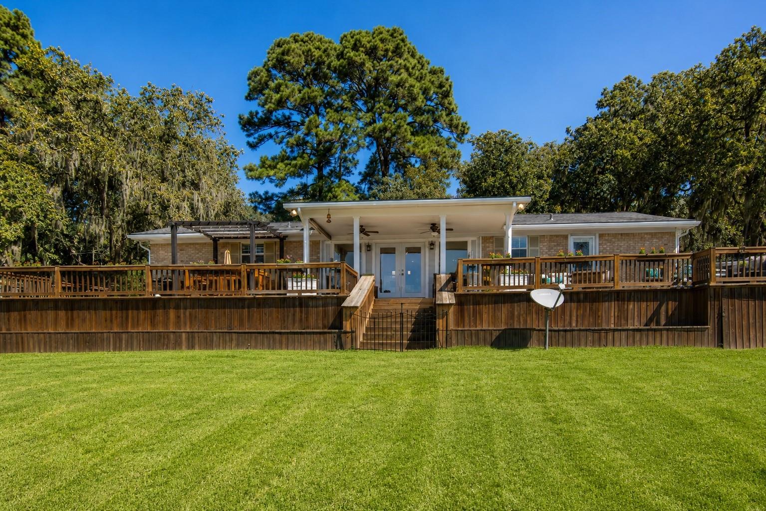 150 Edgewater Way