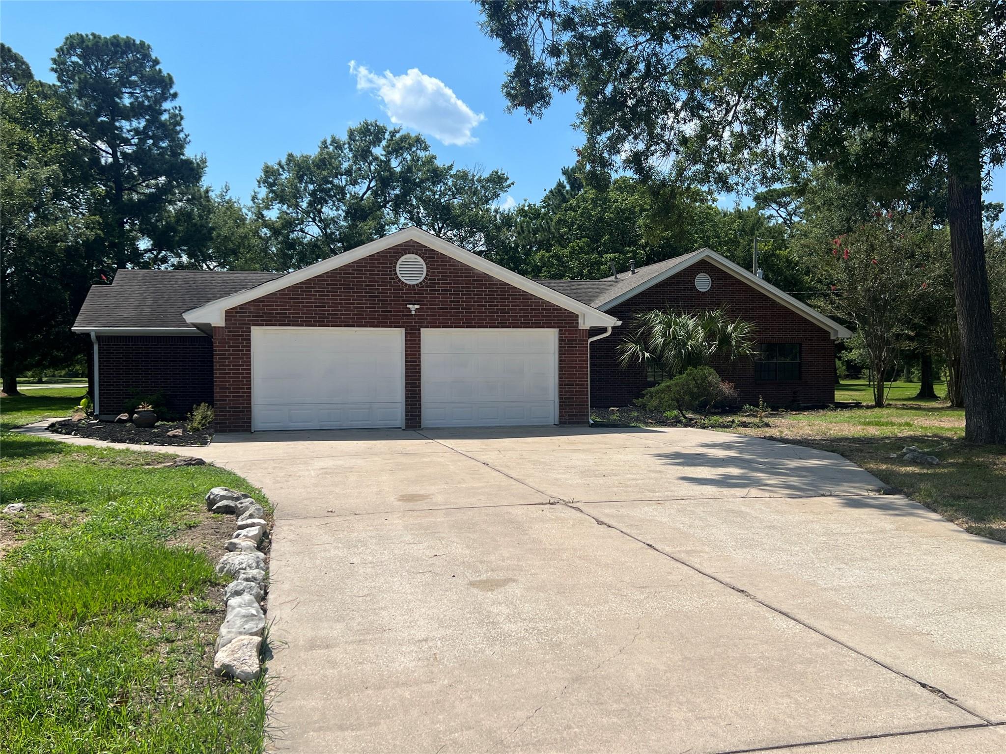 10 Autumn Oaks Drive