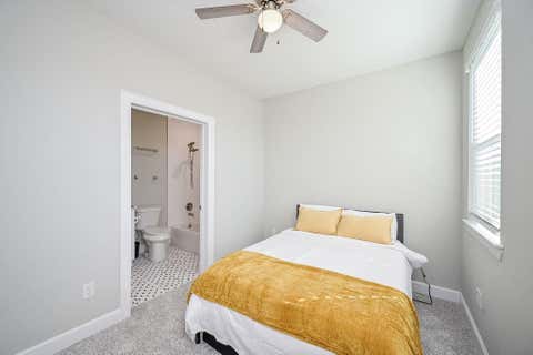 Tiny photo for 4748 Mallow Street E, Houston, TX 77033 (MLS # 98679700)