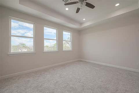 Tiny photo for 4748 Mallow Street E, Houston, TX 77033 (MLS # 98679700)