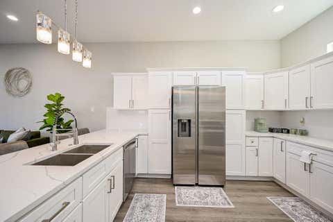 Tiny photo for 4748 Mallow Street E, Houston, TX 77033 (MLS # 98679700)