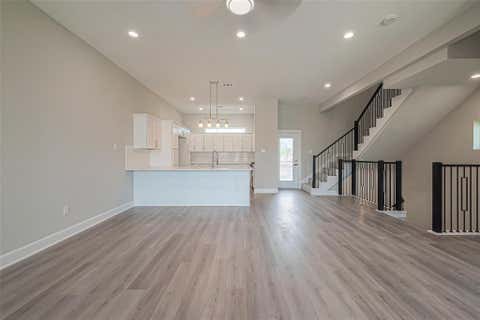 Tiny photo for 4748 Mallow Street E, Houston, TX 77033 (MLS # 98679700)