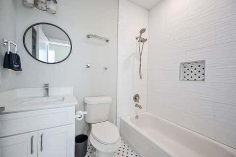 Tiny photo for 4748 Mallow Street E, Houston, TX 77033 (MLS # 98679700)