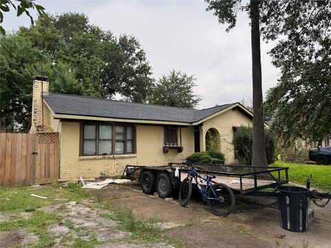 Photo of 17211 Blairwood Drive, Houston, TX 77049 (MLS # 777666)