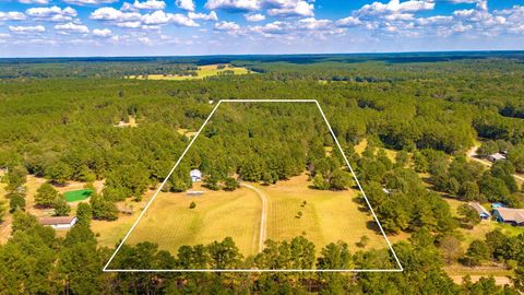 Photo of 663 Ollie Loop, Livingston, TX 77351 (MLS # 52471139)