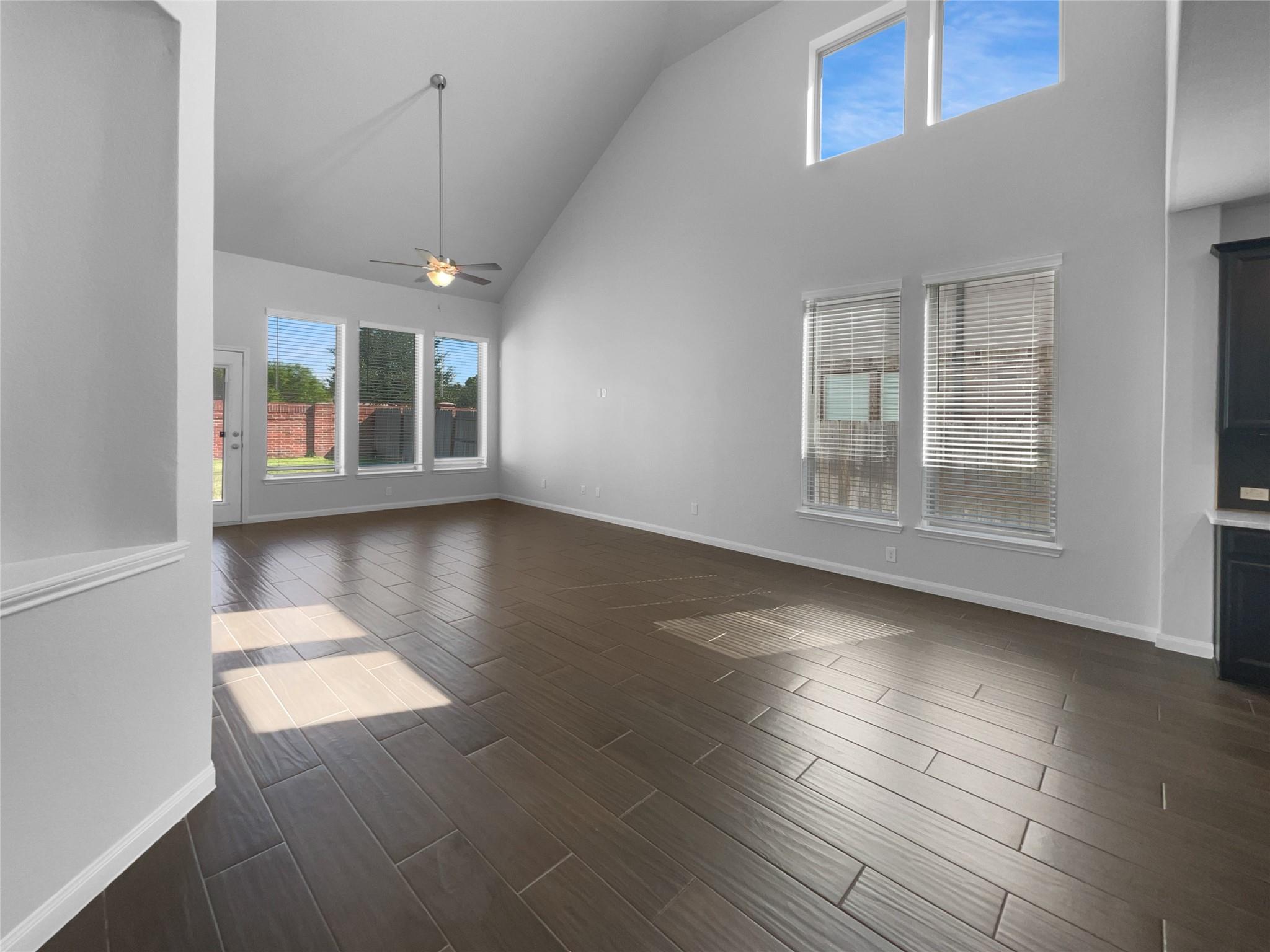 1911 Winston Store Loop