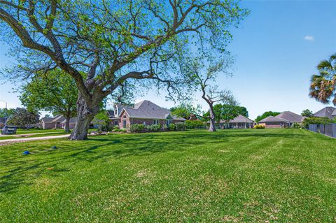 Photo of 4319 Whickham Drive, Fulshear, TX 77441 (MLS # 10397182)