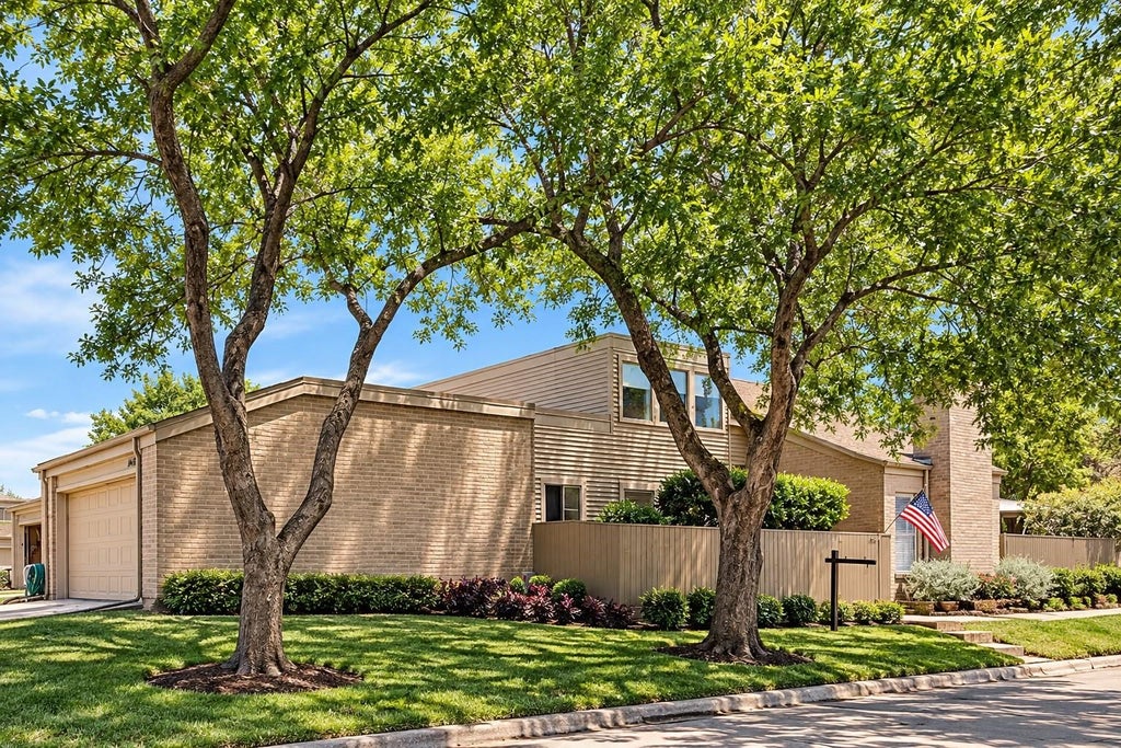 Photo of 1402 Chardonnay Drive, Houston, TX 77077 (MLS # 50829901)