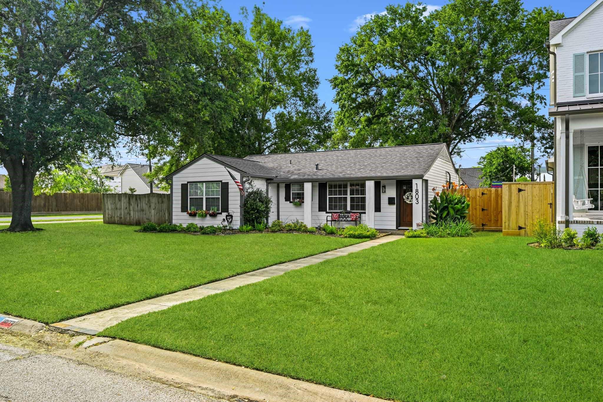 1803 Woodcrest Drive