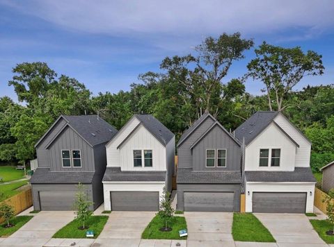 Photo of 7418 Maxroy Street, Houston, TX 77088 (MLS # 85162214)