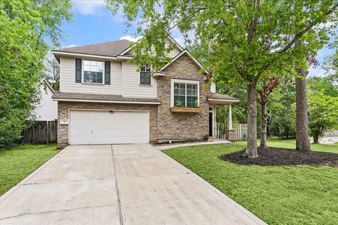 Photo of 6 Vinca Trail, The Woodlands, TX 77382 (MLS # 48682780)