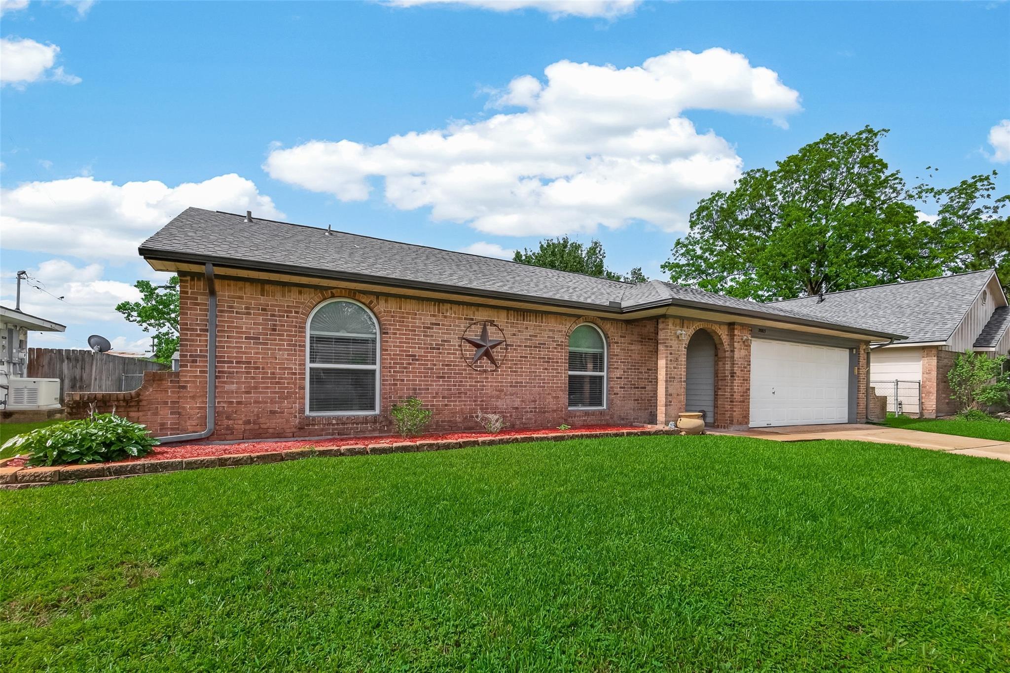 2003 Kingsway Drive