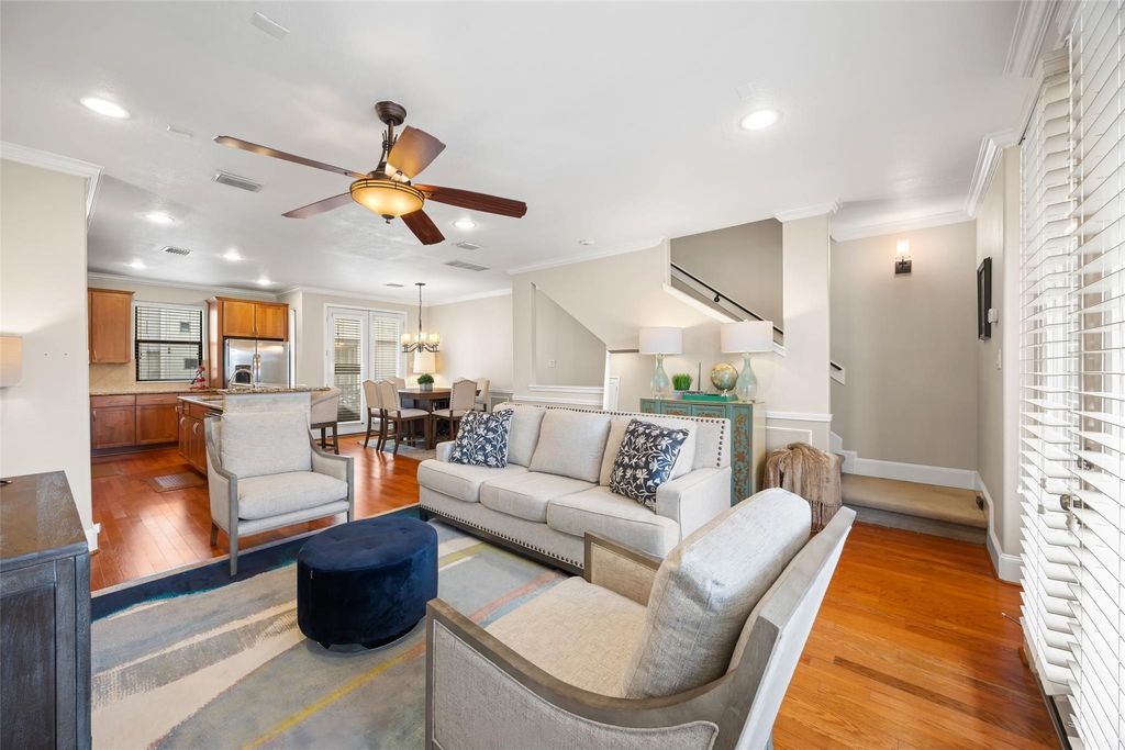 Photo of 2320 Emancipation Avenue, Houston, TX 77004 (MLS # 76681532)