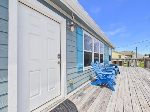 Photo of 905 Meynig Drive, Crystal Beach, TX 77650 (MLS # 54873797)