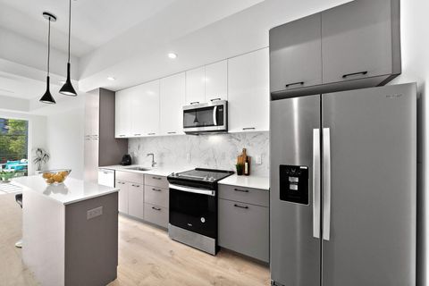 Photo of 1406 Valentine St #A, Houston, TX 77019 (MLS # 6715835)
