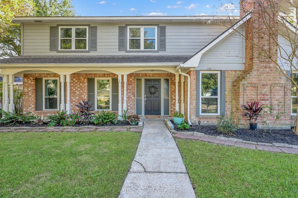 Photo of 723 Shadowbrook Drive, Spring, TX 77380 (MLS # 12065916)