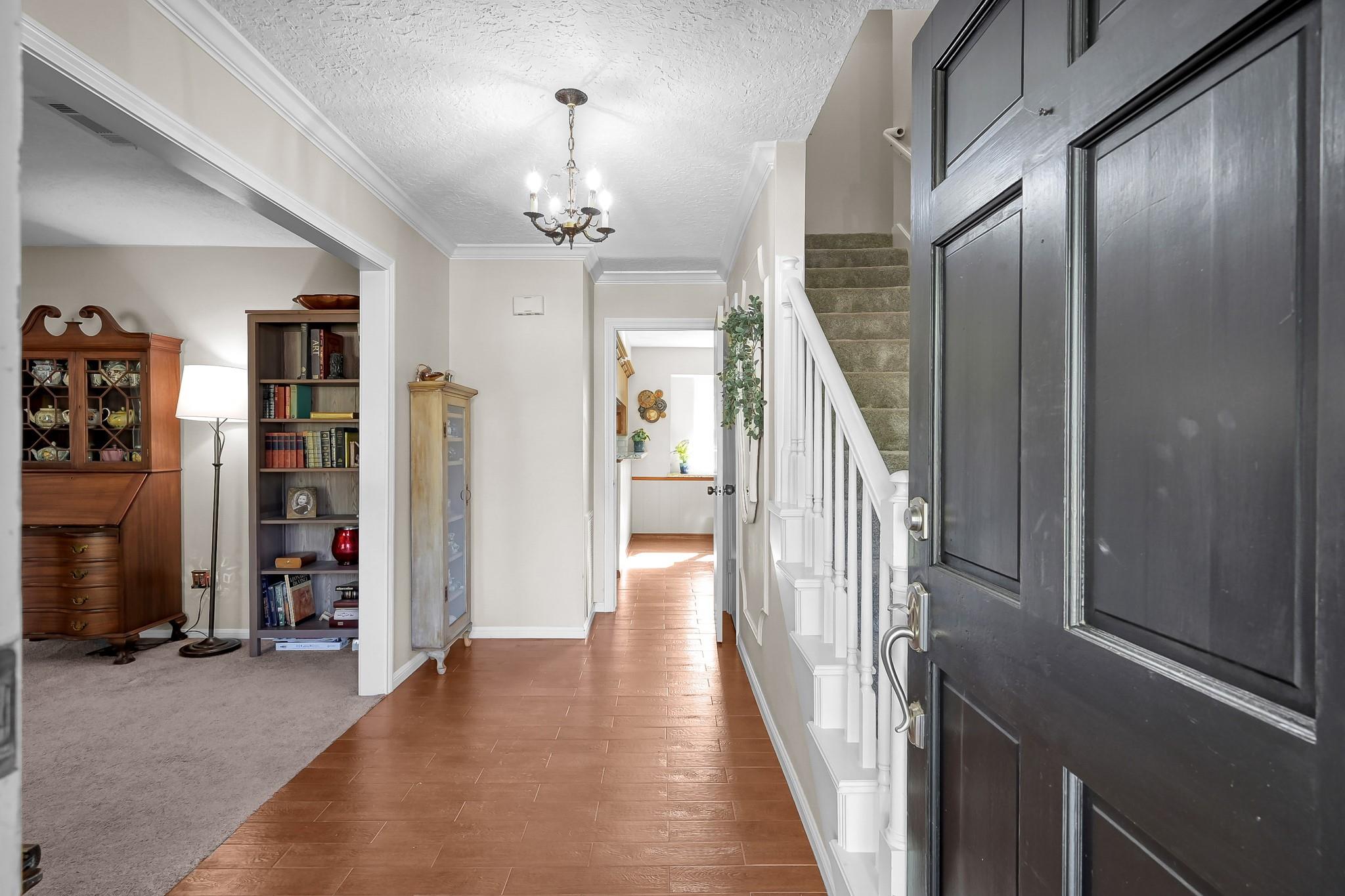 723 Shadowbrook Drive