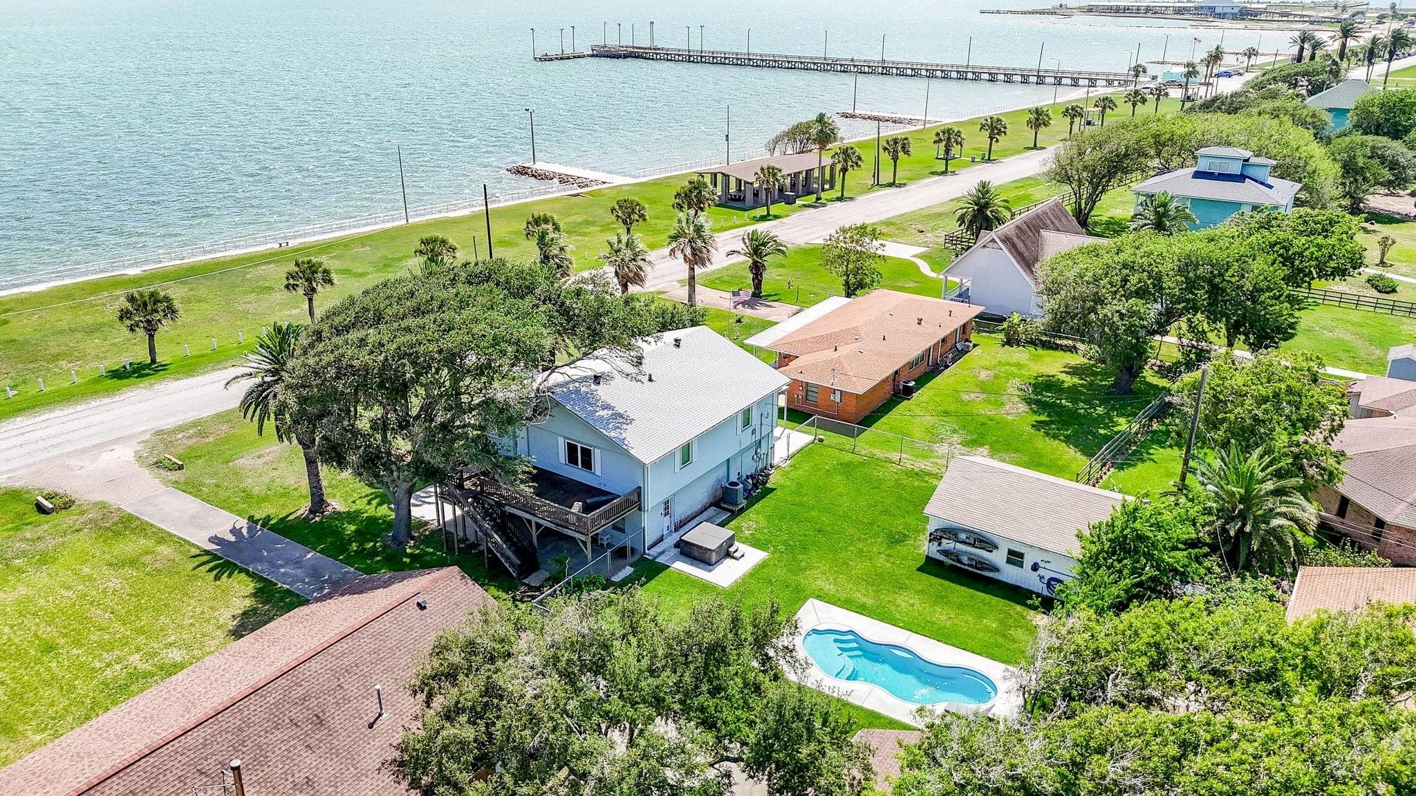 204 S Bay Boulevard