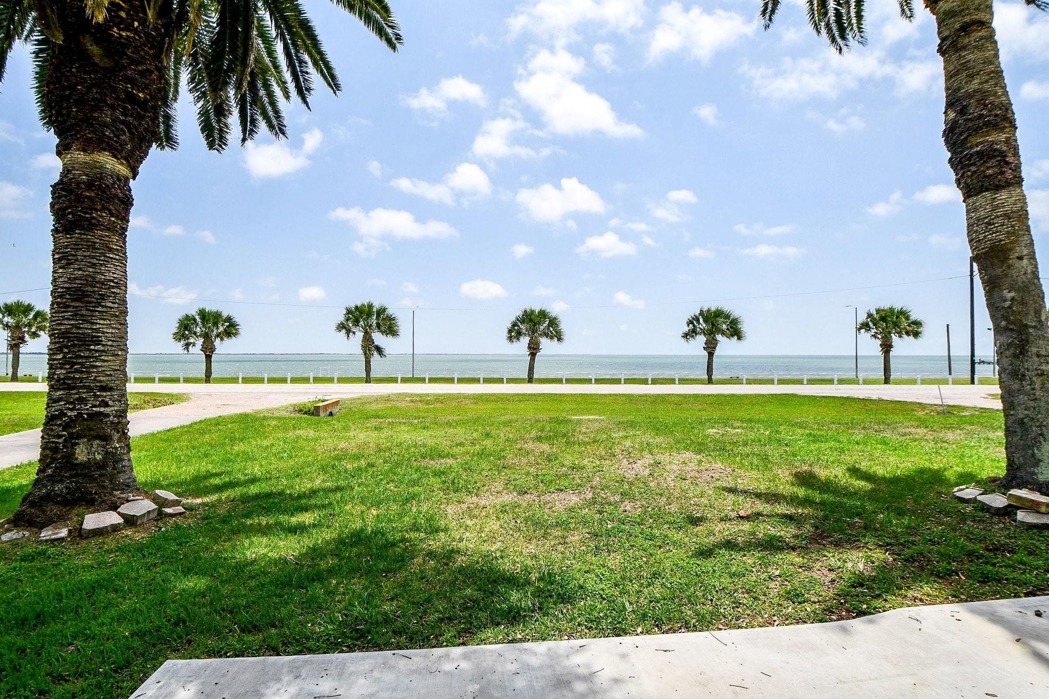204 S Bay Boulevard