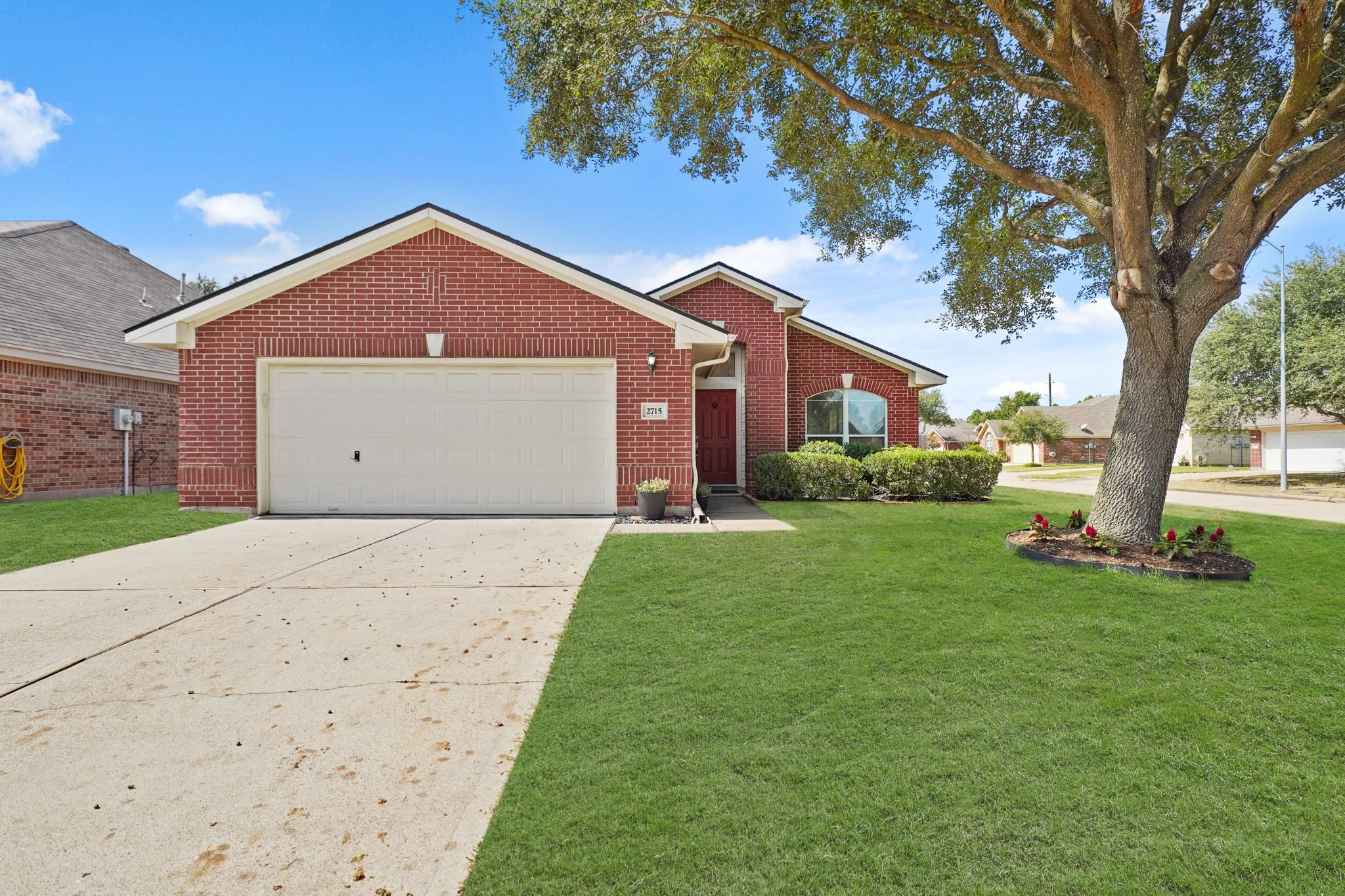 2715 Silk Tree Lane