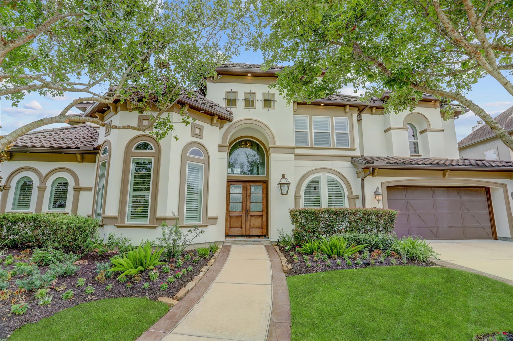 2215 Pleasant Hill Drive