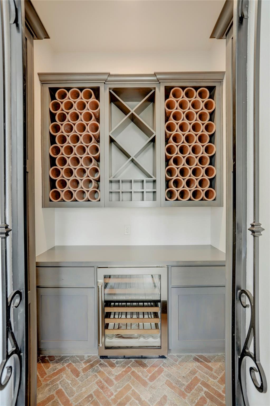 2215 Pleasant Hill Drive