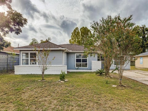 Photo of 3302 Chestershire Drive, Pasadena, TX 77503 (MLS # 86819521)