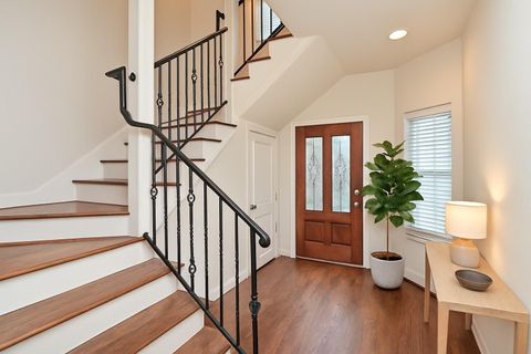 Photo of 5813 Washington Avenue #B, Houston, TX 77007 (MLS # 91587472)