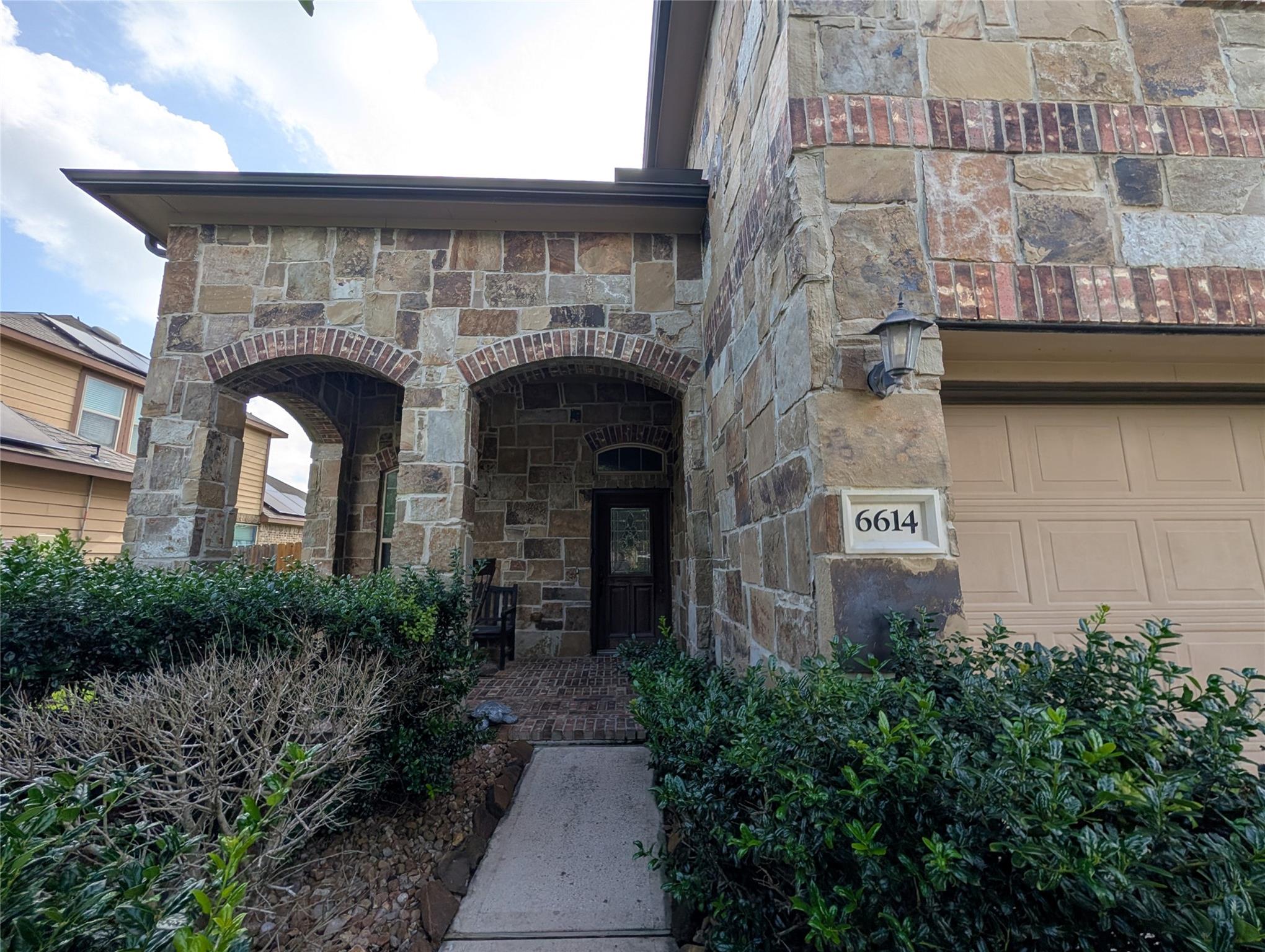 6614 Hunters Creek Lane