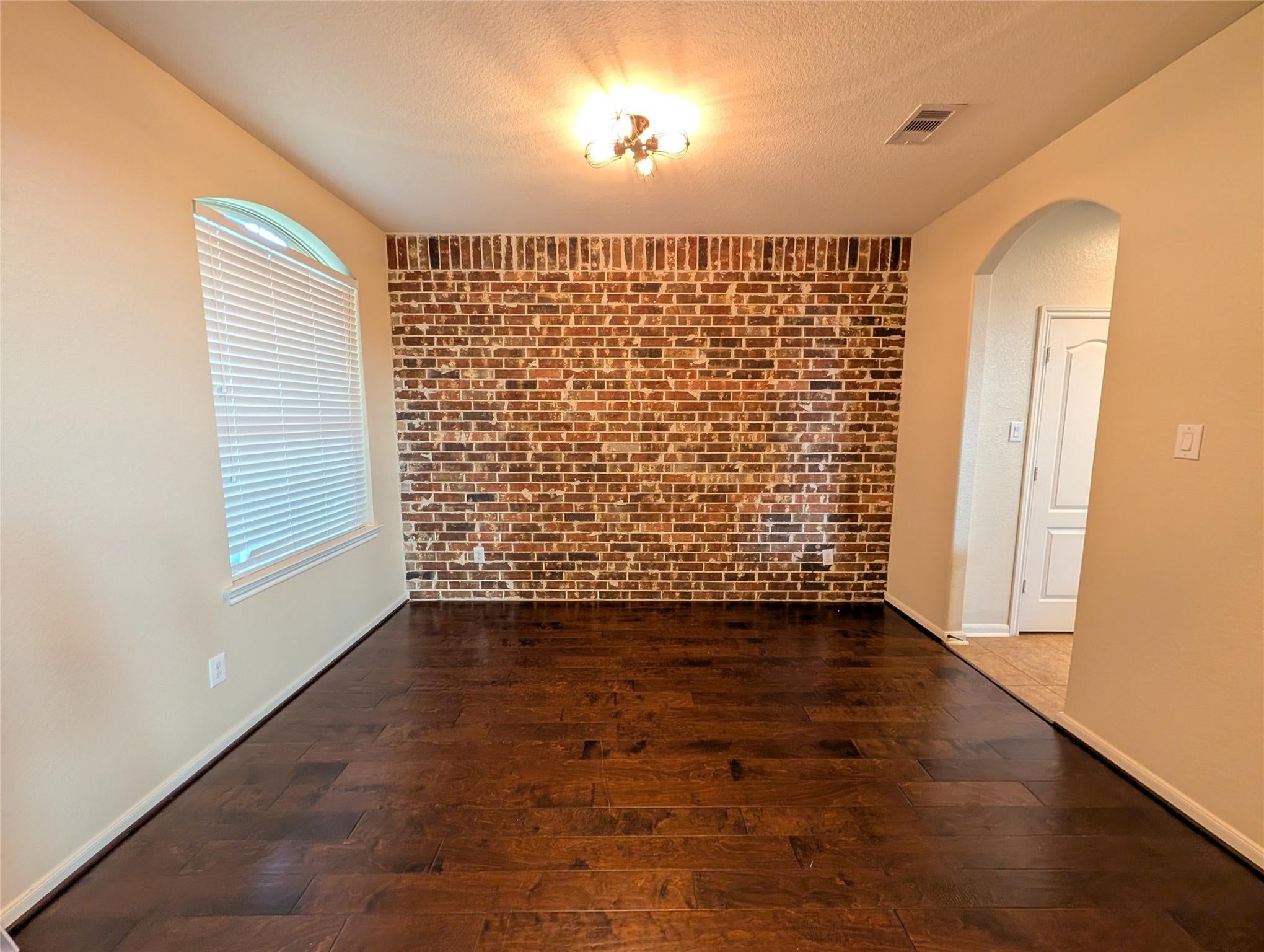 6614 Hunters Creek Lane
