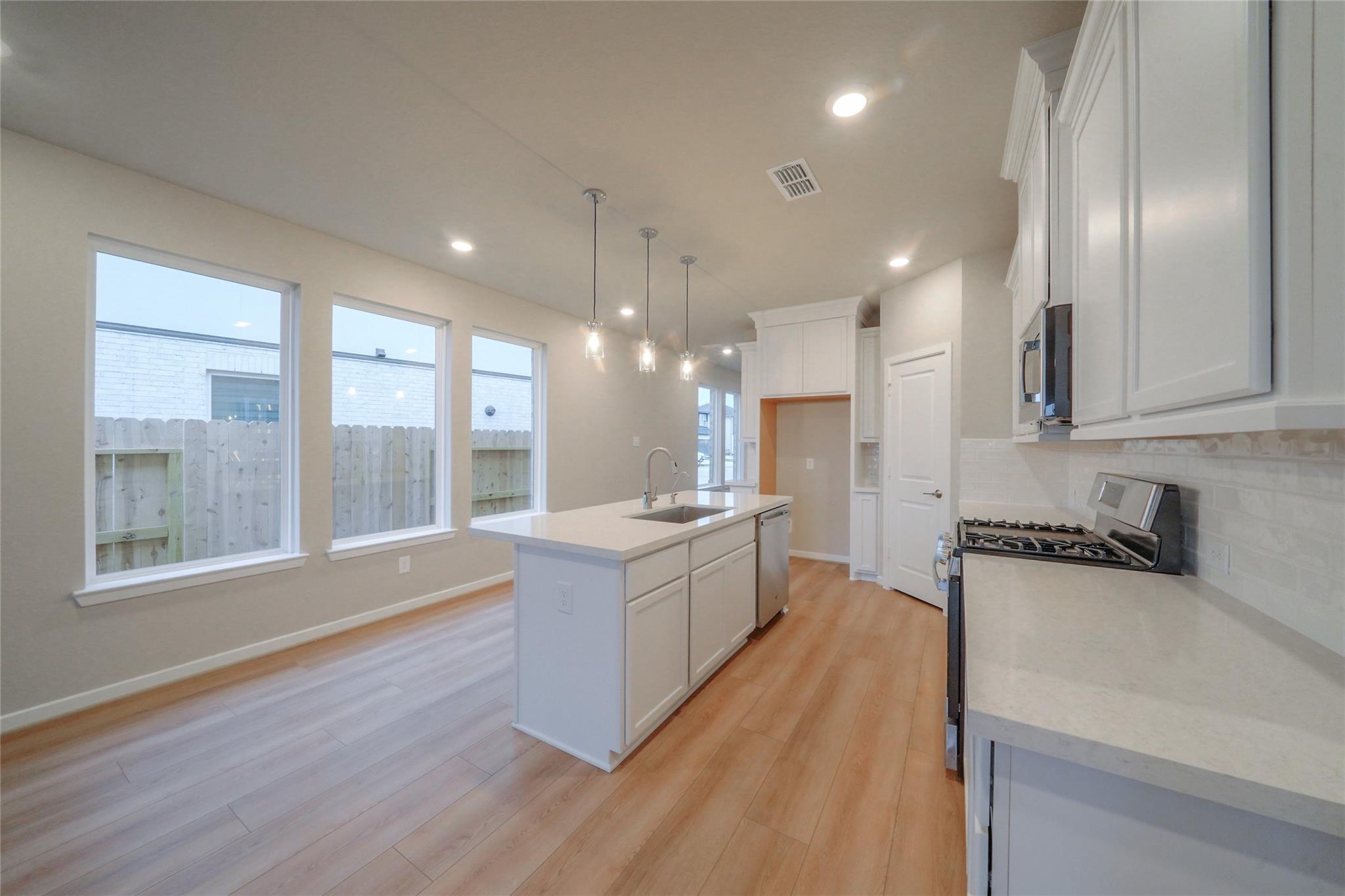 21859 Fitzroy Manor Lane