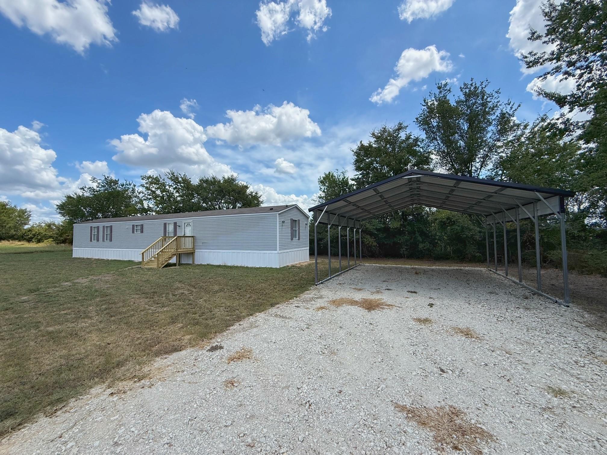 9032 Hoke Ln