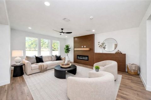 Photo of 22 Presidio, Montgomery, TX 77356 (MLS # 6615602)