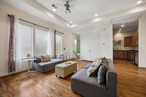 Tiny photo for 3804 Centerplaza Drive, Houston, TX 77007 (MLS # 22195899)