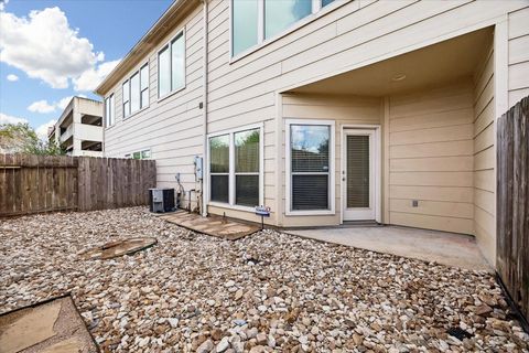 Tiny photo for 3804 Centerplaza Drive, Houston, TX 77007 (MLS # 22195899)