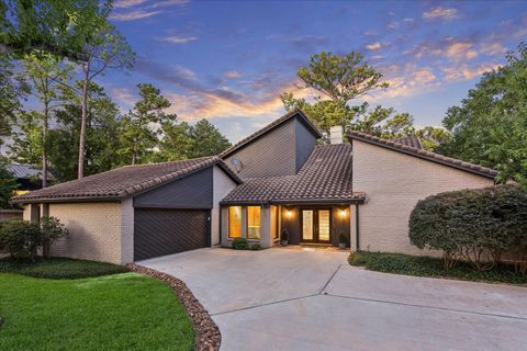 Photo of 636 Rancho Bauer Drive, Houston, TX 77079 (MLS # 36618147)
