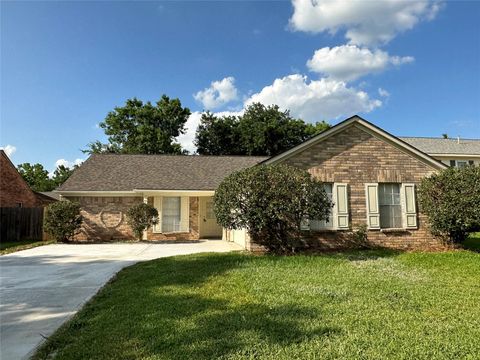Photo of 3319 Green Fields Drive, Sugar Land, TX 77479 (MLS # 86001204)
