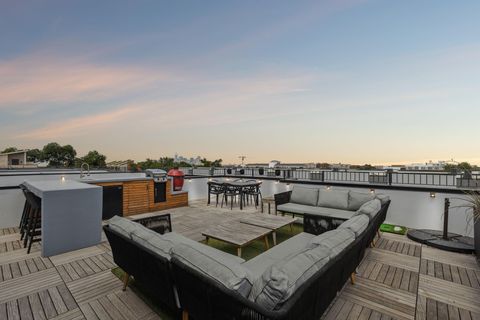 422 W 9th Street 106 Dallas TX 75208